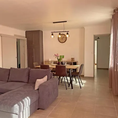 Casa vacanze Thiel-sur-acolin, 3 Pieces, 5 Personnes - Fr-1-489-456